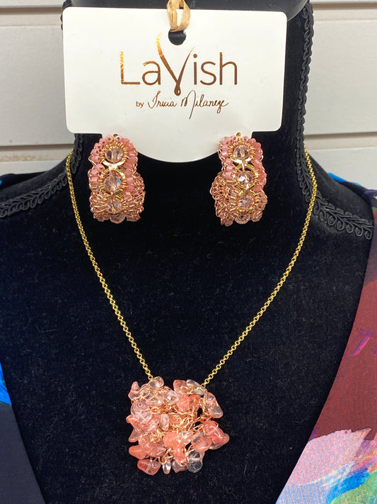 LAVISH CLUSTER NECKLACE