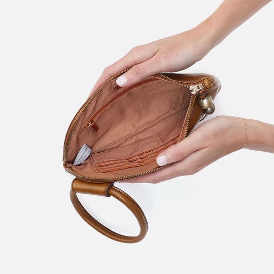 HOBO SABLE WRISTLET