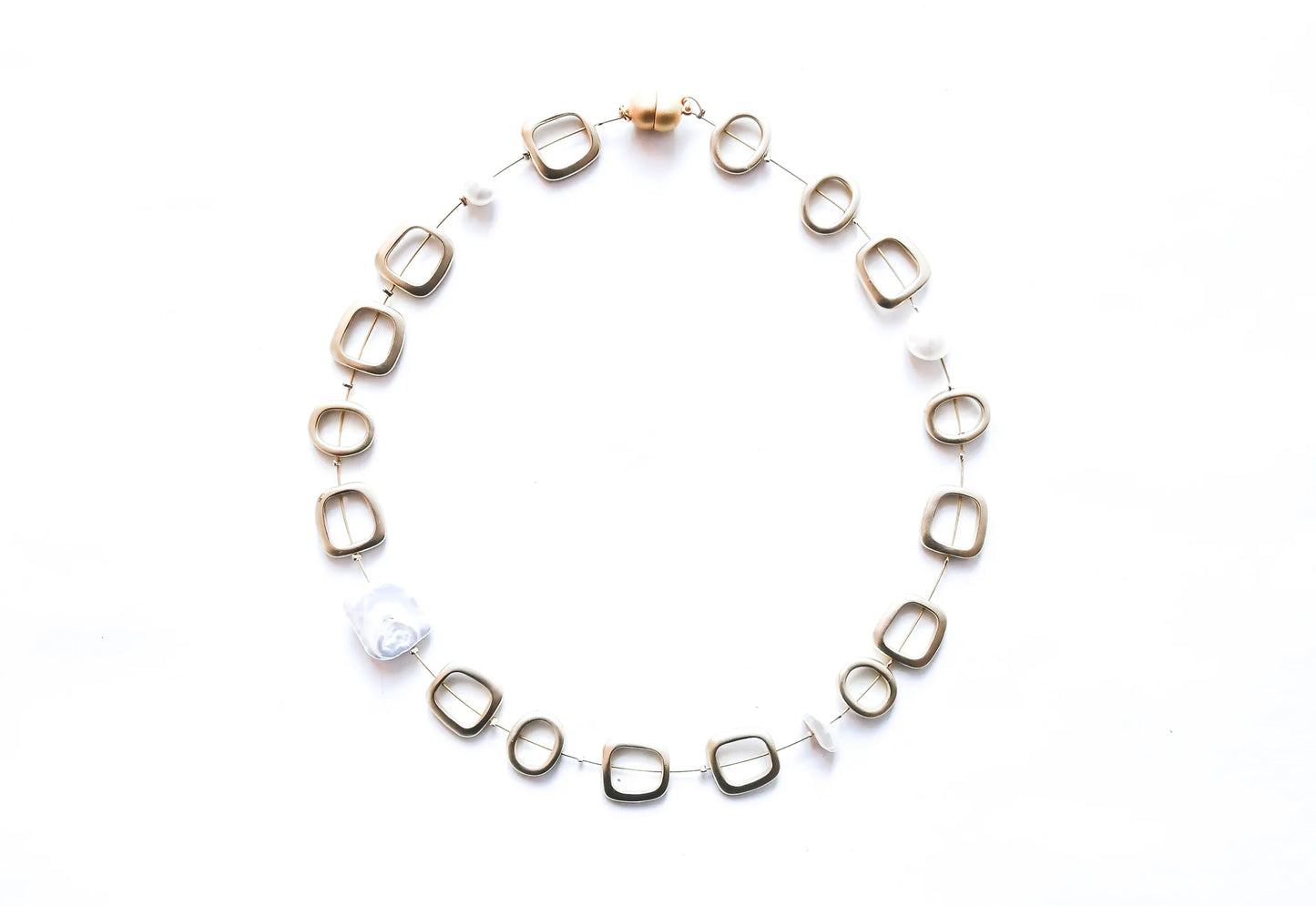 SEA LILY GOLD SQUARES, OVAL RINGS AND FRESHWATER BIWA PEARLS NECKLACE