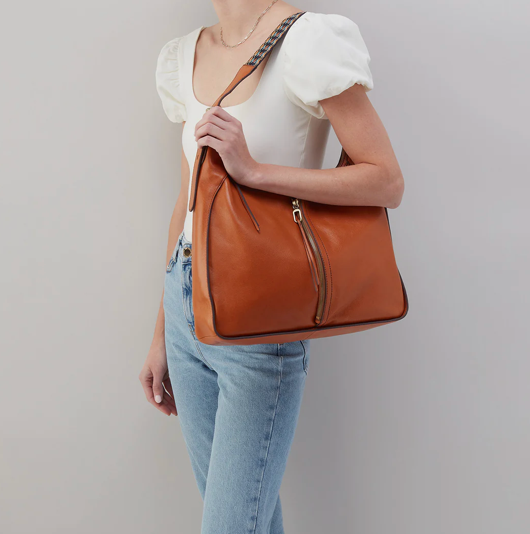 HOBO BELLAMY FRONT ZIP SHOULDER BAG