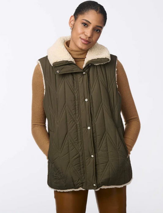 DUAL CHARM SHERPA VEST