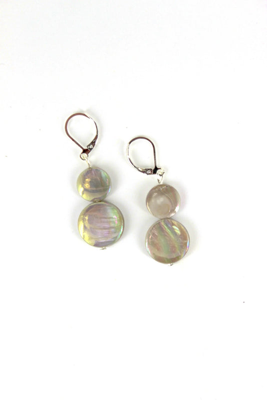 SEA LILY MOTHER-OF-PEARL EARRINGS TAUPE