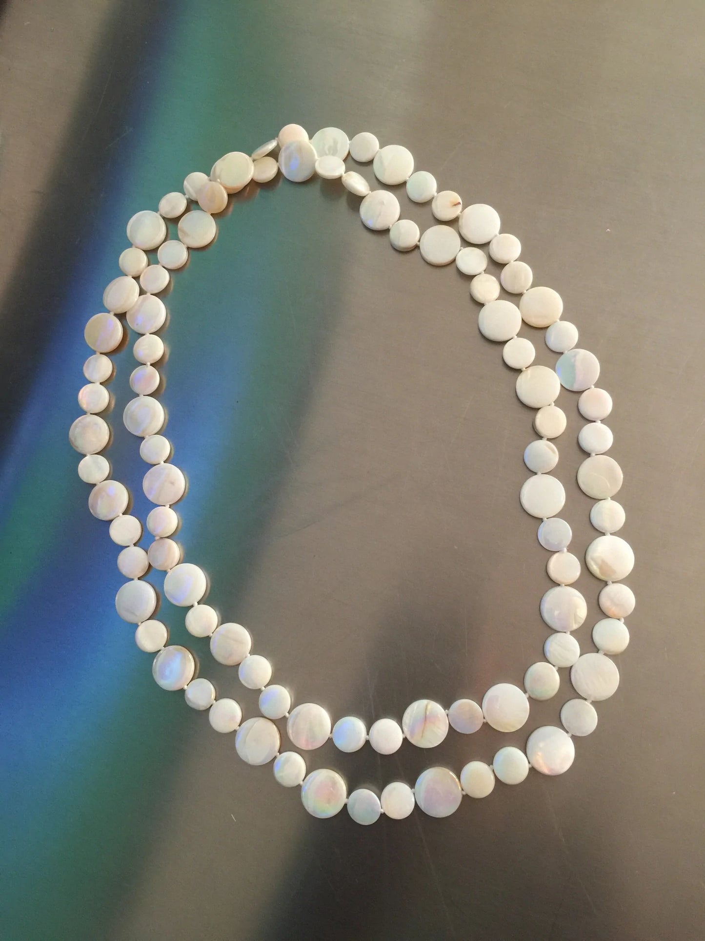 SEA LILY MOTHER-OF-PEARL NECKLACE WHITE